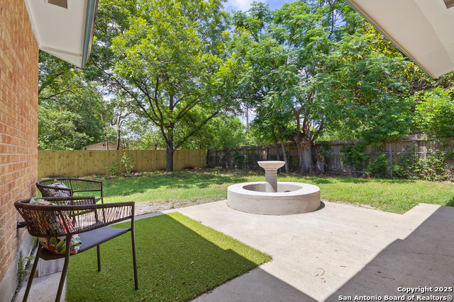 Listing photo id 23 for 5026 Lakewood