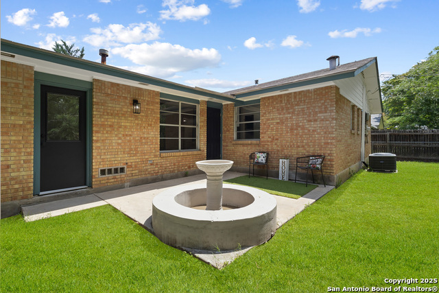 Listing photo id 24 for 5026 Lakewood