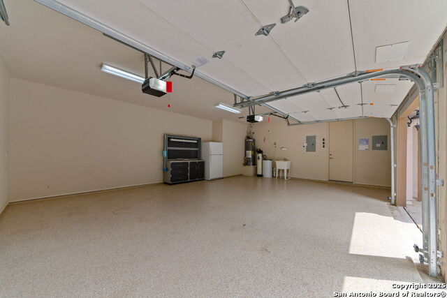 Listing photo id 30 for 18210 Emerald Oaks