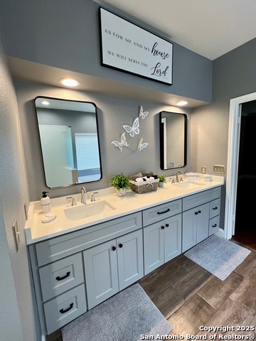 Listing photo id 18 for 5014 Ashton Audrey