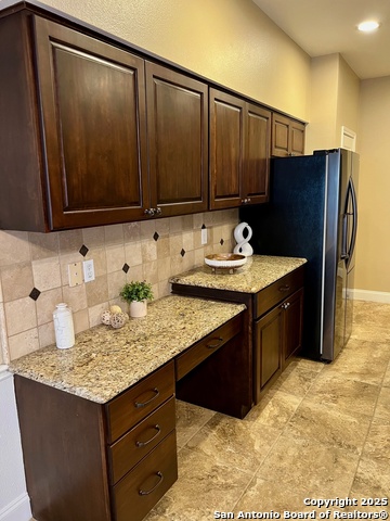 Listing photo id 7 for 5014 Ashton Audrey