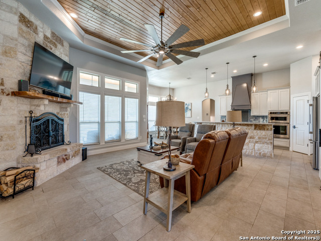 Listing photo id 11 for 136 Wood Valley