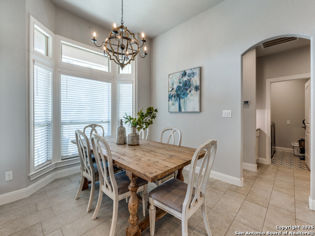 Listing photo id 15 for 136 Wood Valley