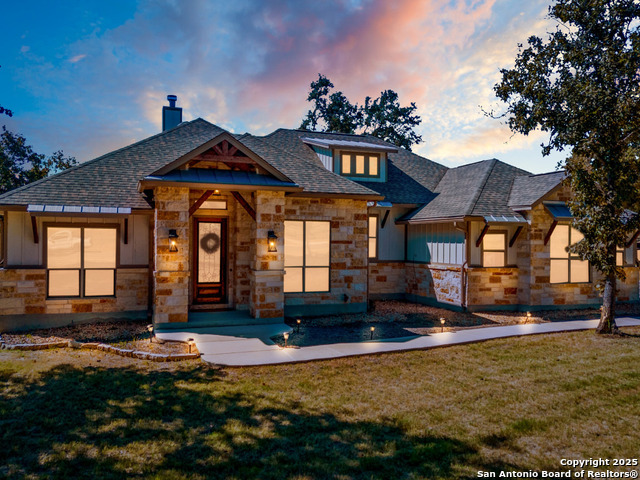 Listing photo id 0 for 136 Wood Valley