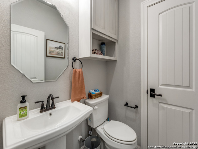 Listing photo id 24 for 136 Wood Valley
