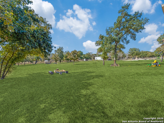 Listing photo id 27 for 136 Wood Valley