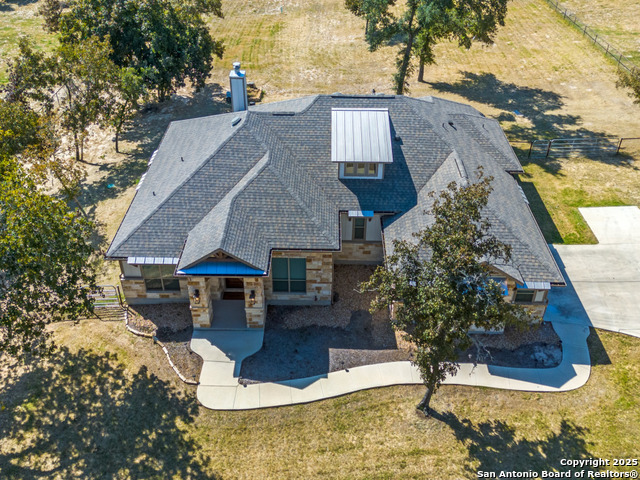 Listing photo id 2 for 136 Wood Valley