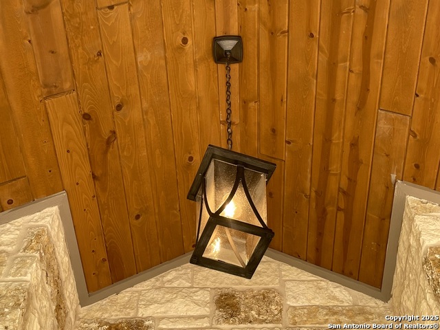 Listing photo id 4 for 136 Wood Valley