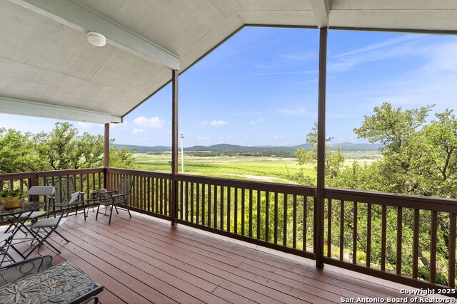 Listing photo id 25 for 125 Northlake
