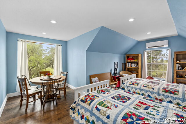 Listing photo id 28 for 125 Northlake