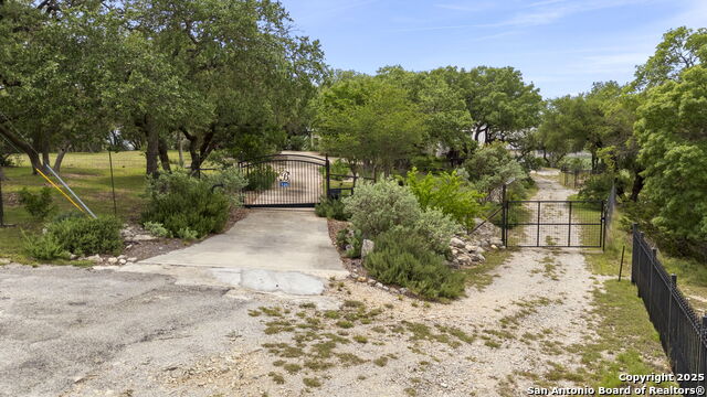 Listing photo id 47 for 125 Northlake