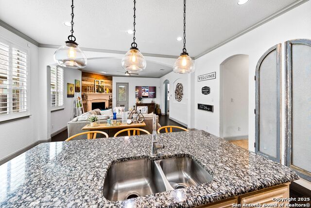 Image 10 of 37 For 504 Mission Hill Run