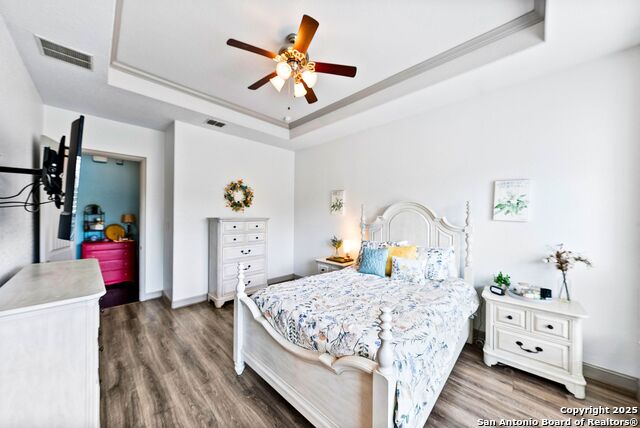 Image 25 of 37 For 504 Mission Hill Run