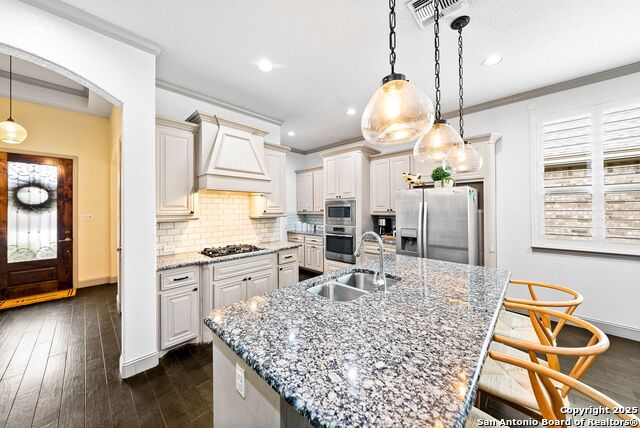 Image 8 of 37 For 504 Mission Hill Run