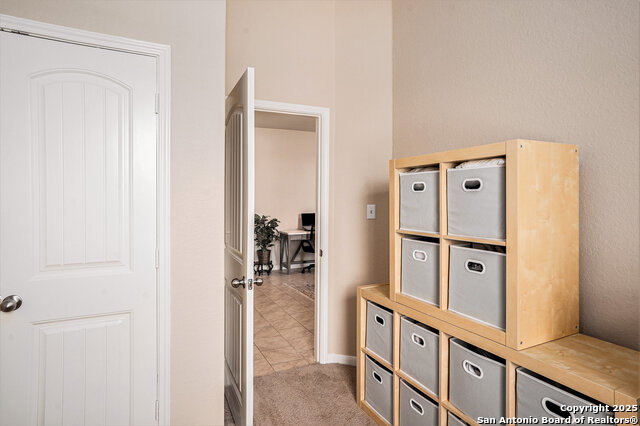 Listing photo id 17 for 2196 New Castle