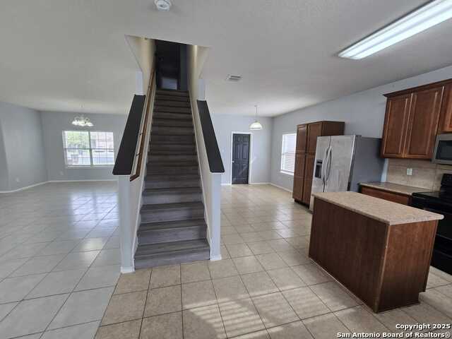 Image 9 of 25 For 4514 Cerca Royale