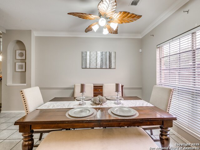 Image 14 of 79 For 25027 Arrow Glen