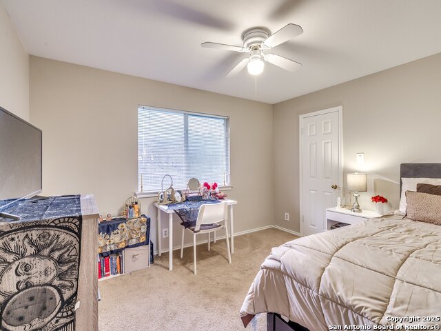 Image 36 of 79 For 25027 Arrow Glen