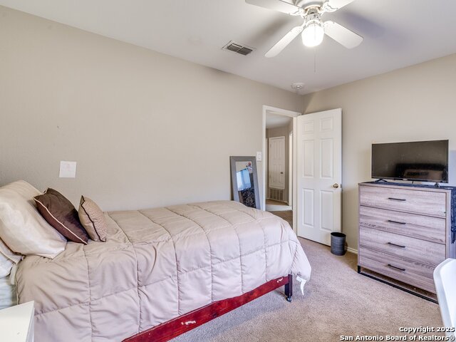 Image 37 of 79 For 25027 Arrow Glen