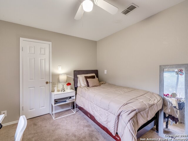 Image 38 of 79 For 25027 Arrow Glen