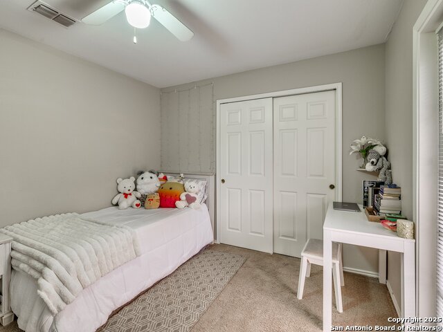 Image 41 of 79 For 25027 Arrow Glen