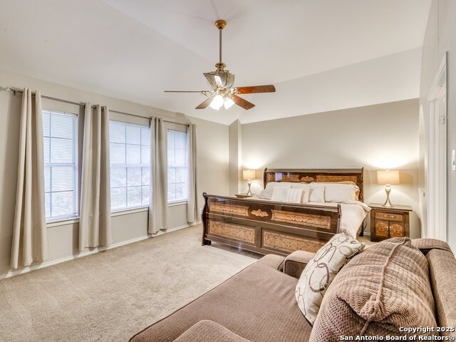 Image 46 of 79 For 25027 Arrow Glen