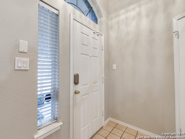 Image 7 of 79 For 25027 Arrow Glen