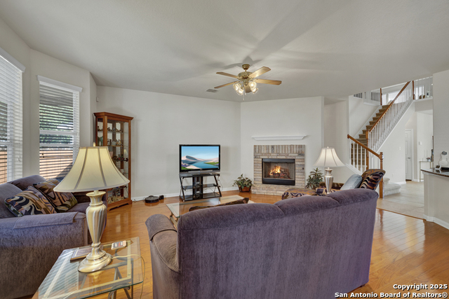 Listing photo id 13 for 9254 Wind Talker