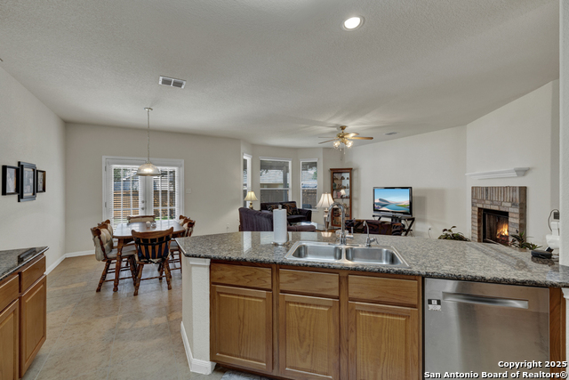 Listing photo id 16 for 9254 Wind Talker