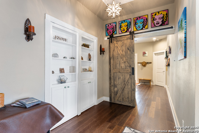 Image 15 of 31 For 725 Magnolia E