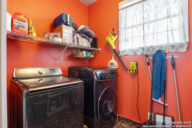 Image 16 of 31 For 725 Magnolia E