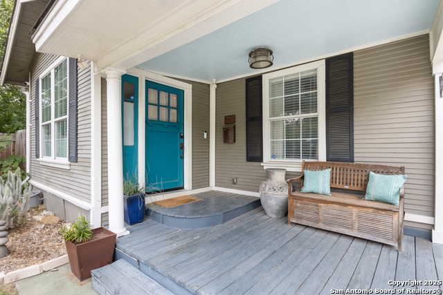 Image 3 of 31 For 725 Magnolia E