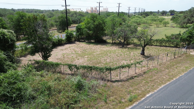 Listing photo id 9 for 23460 Sherry