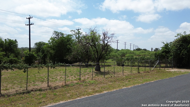 Listing photo id 16 for 23460 Sherry