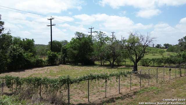 Listing photo id 17 for 23460 Sherry