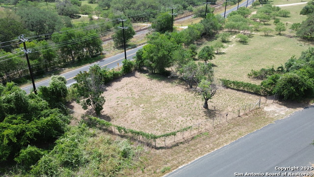 Listing photo id 1 for 23460 Sherry