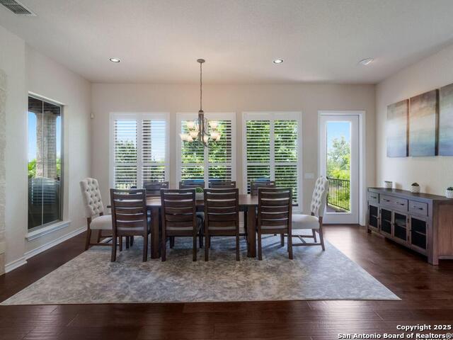 Listing photo id 10 for 1280 Mystic Pkwy