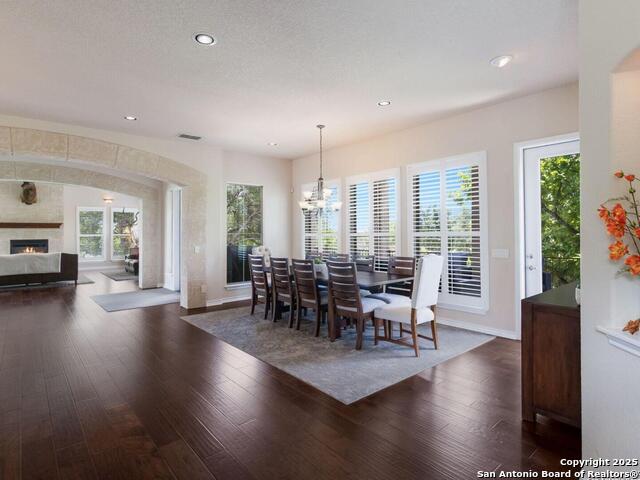 Listing photo id 11 for 1280 Mystic Pkwy