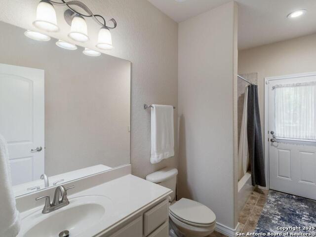 Listing photo id 23 for 1280 Mystic Pkwy