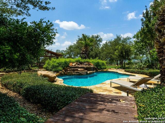 Listing photo id 30 for 1280 Mystic Pkwy