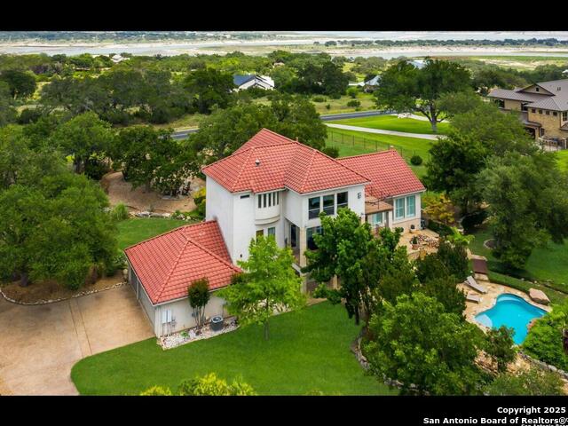 Listing photo id 38 for 1280 Mystic Pkwy