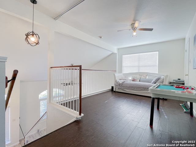 Listing photo id 15 for 11427 Baltic Dr