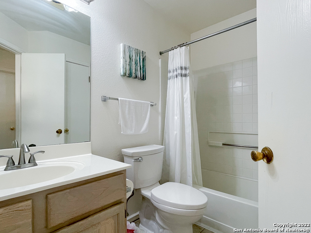 Listing photo id 18 for 11427 Baltic Dr