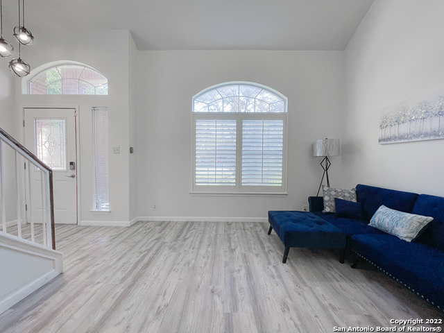 Listing photo id 1 for 11427 Baltic Dr