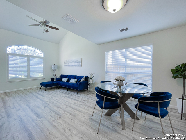 Listing photo id 2 for 11427 Baltic Dr