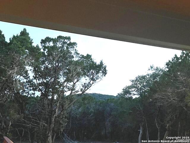 Listing photo id 15 for 868 Lakeridge Loop