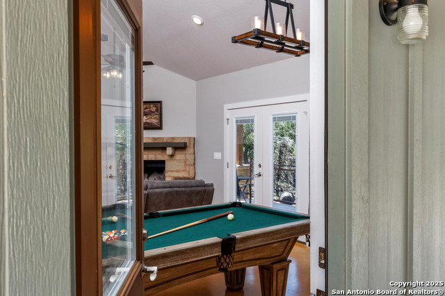 Listing photo id 2 for 868 Lakeridge Loop
