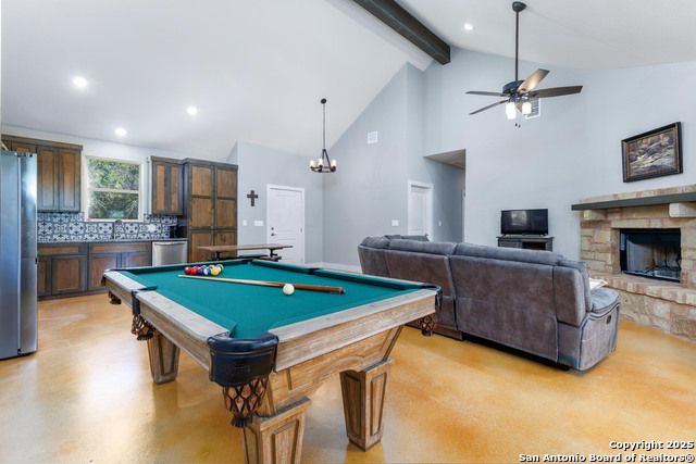 Listing photo id 4 for 868 Lakeridge Loop