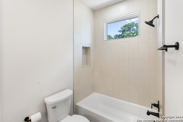 Image 16 of 22 For 860 Rayner Ranch Blvd