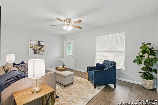 Listing photo id 0 for 315 Morrill